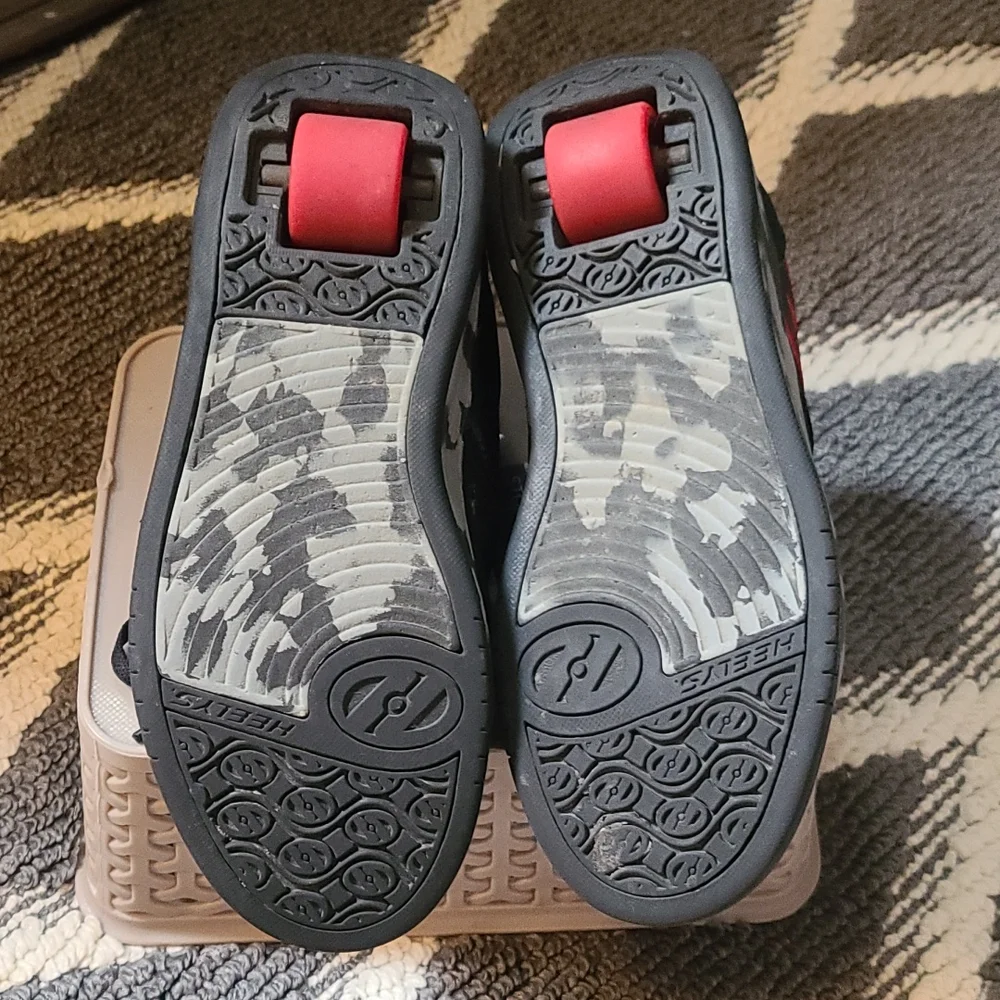 Heelys Size Youth 5 - Picture 4 of 4